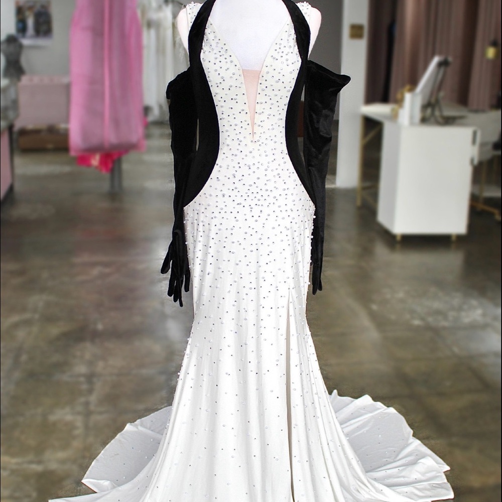 Johnathan Kayne 3303 (B&W) Size 6 *2026 Collection* ($550 on my website!)